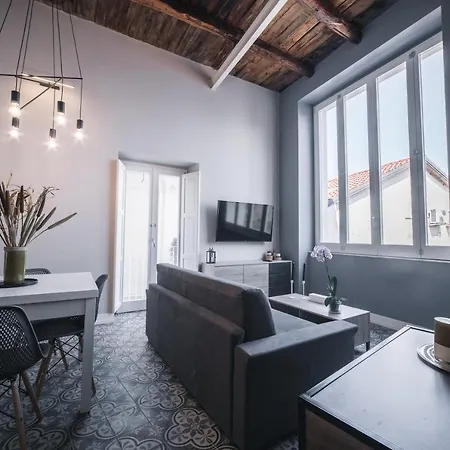 Palazzo Paladini - Luxury In The Heart Of The Old Town