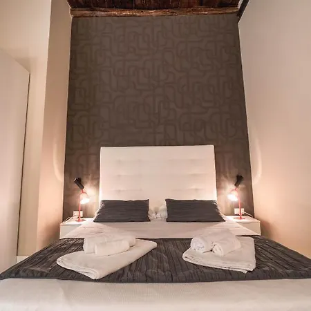 Palazzo Paladini - Luxury In The Heart Of The Old Town 아파트호텔 피조