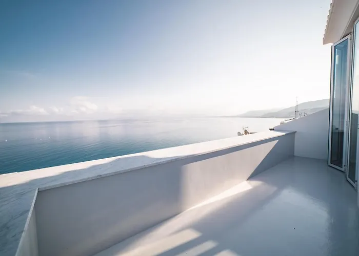 Palazzo Paladini - Luxury In The Heart Of The Old Town 3* Pizzo