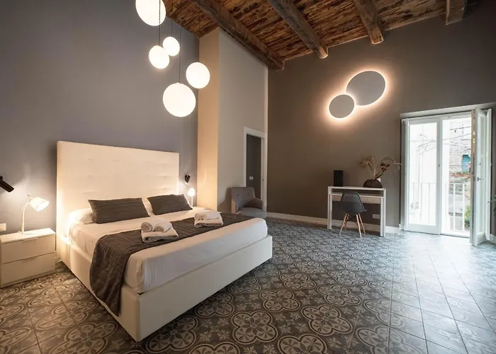 Palazzo Paladini - Luxury In The Heart Of The Old Town 3* Pizzo