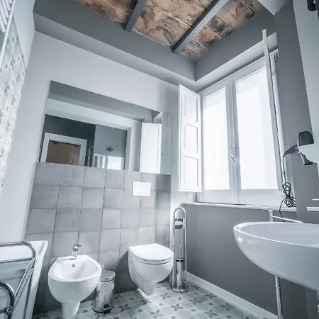 Aparthotel Palazzo Paladini - Luxury In The Heart Of The Old Town 3*