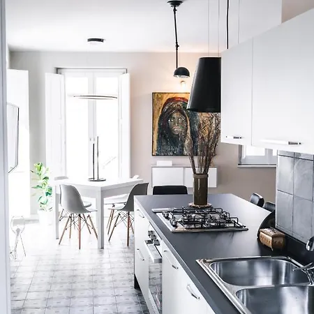 Palazzo Paladini - Luxury In The Heart Of The Old Town 3*