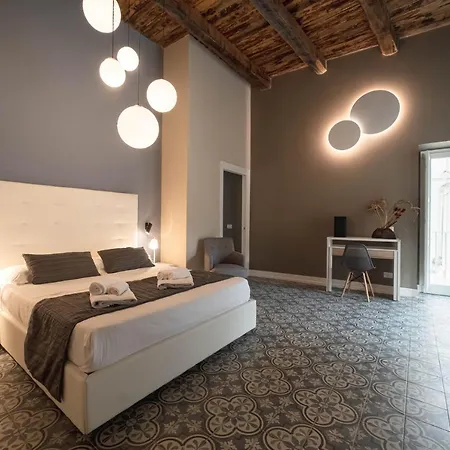 Palazzo Paladini - Luxury In The Heart Of The Old Town 3* Pizzo (Calabria)