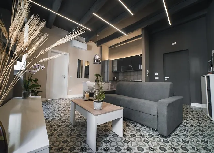 Palazzo Paladini - Luxury In The Heart Of The Old Town Lägenhetshotell Pizzo (Calabria)