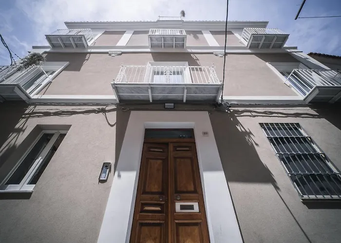 Palazzo Paladini - Luxury In The Heart Of The Old Town Lägenhetshotell