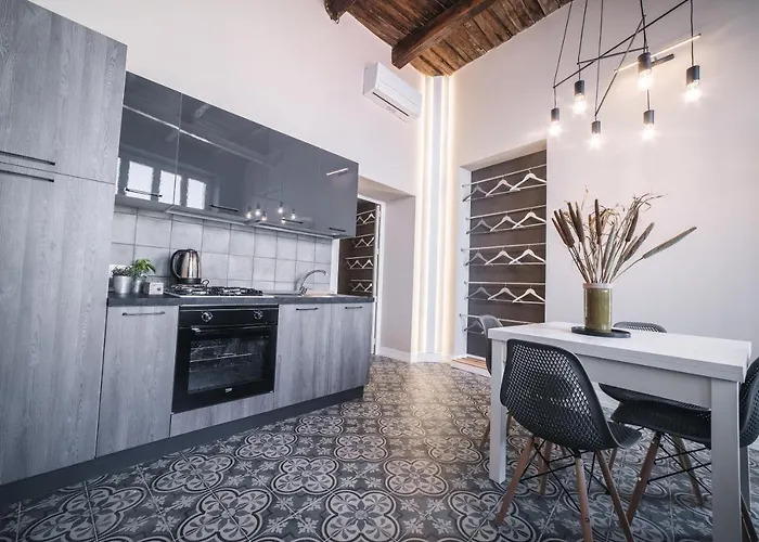 Hotel apartamentowy Palazzo Paladini - Luxury In The Heart Of The Old Town 3*