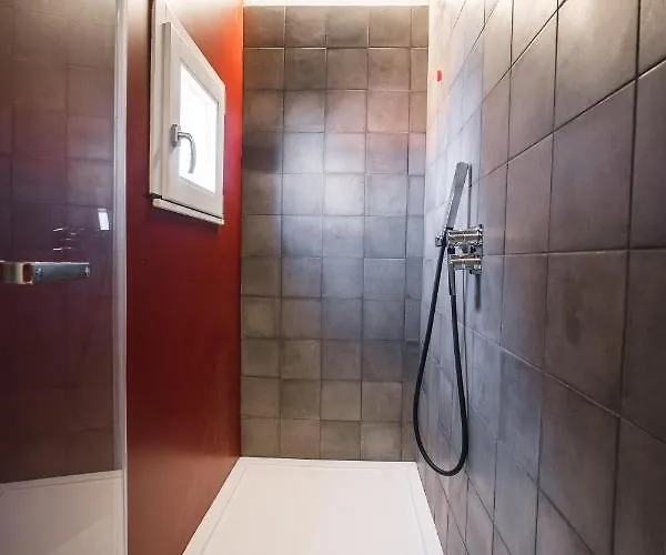 Palazzo Paladini - Luxury In The Heart Of The Old Town Lägenhetshotell Pizzo (Calabria)