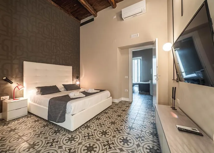 Palazzo Paladini - Luxury In The Heart Of The Old Town Lägenhetshotell