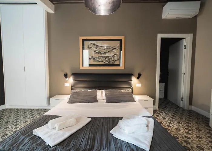 Palazzo Paladini - Luxury In The Heart Of The Old Town Lägenhetshotell